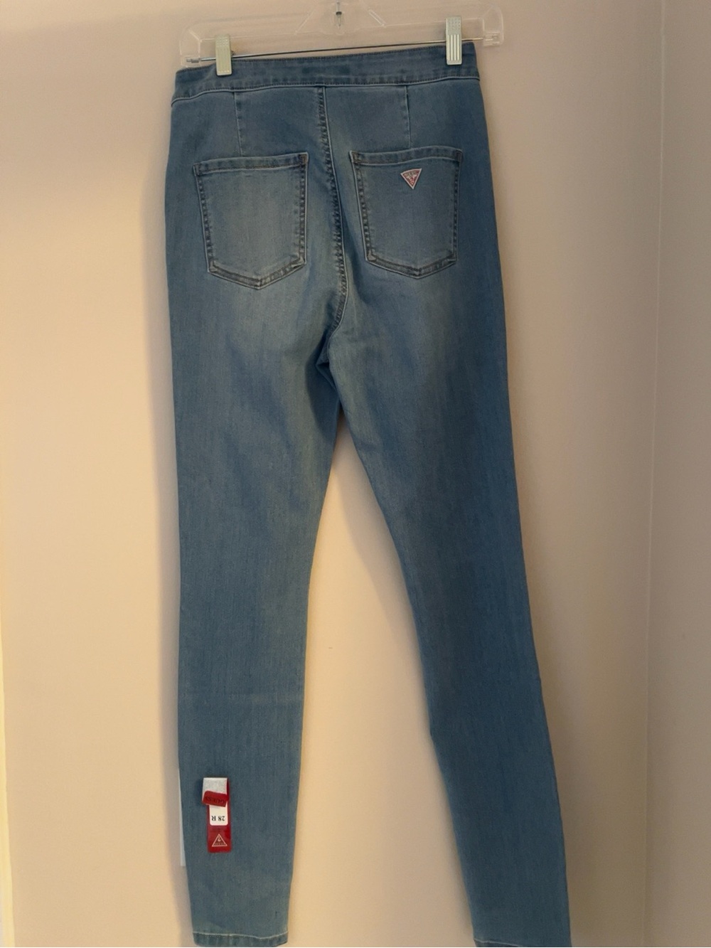NWT GUESS Ultra High Rise Skinny Jeans 28 Light Wash Stretch Denim - Picture 3 of 10
